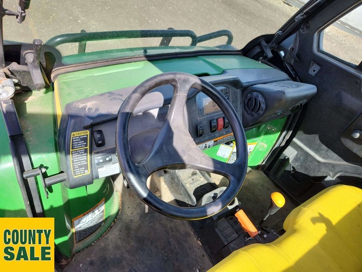 john-deere-gator-image-12