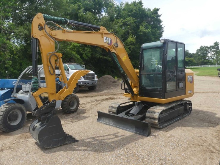 2021-caterpillar-305.5e2-image-1