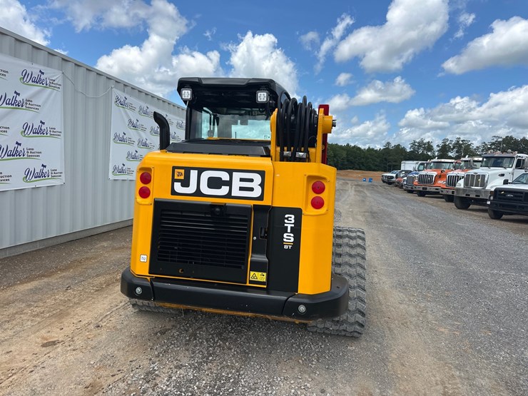 2025-jcb-3ts-8t-image-3