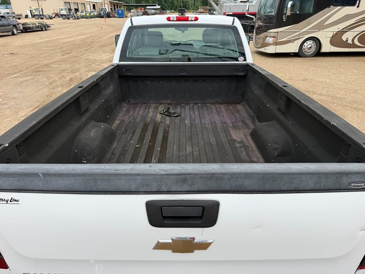 2012-chevrolet-3500-image-5