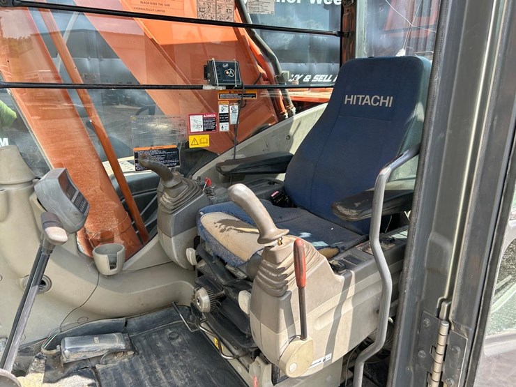 hitachi-zx350-lc-3-image-19