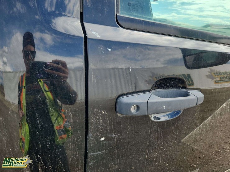 2012-chevrolet-silverado-3500-image-44