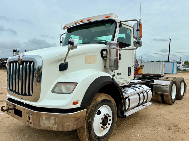 2019-international-hx620-image-1