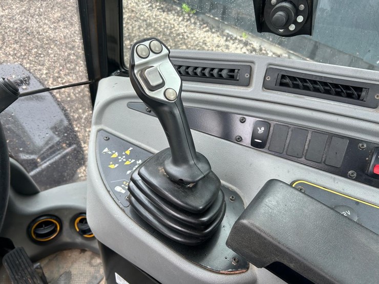 jcb-407-image-22