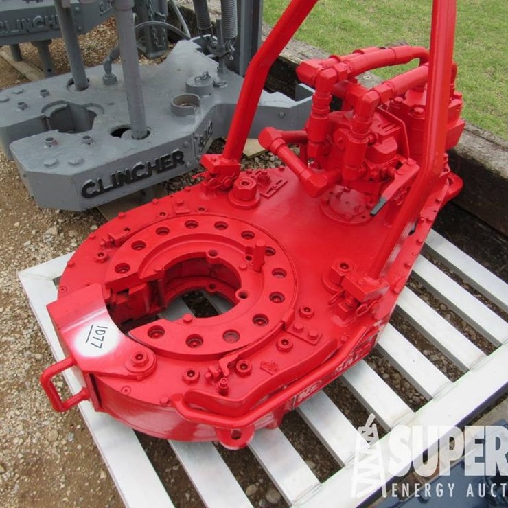 MASSEY-FERGUSON 8