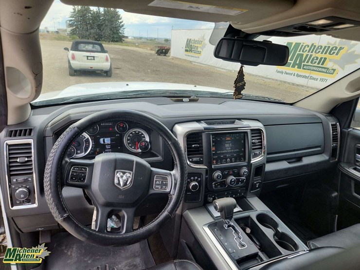 2013-dodge-1500-image-16