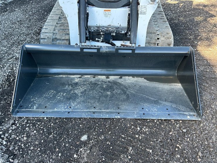 2023-bobcat-t740-image-9