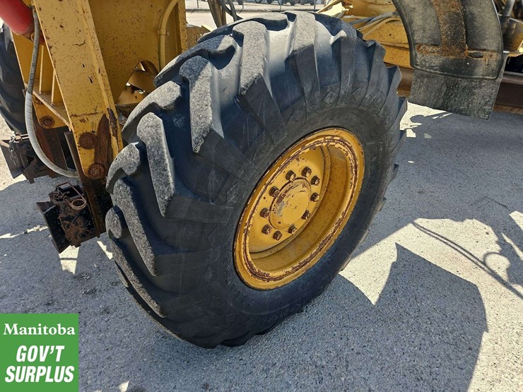 caterpillar-140h-image-18