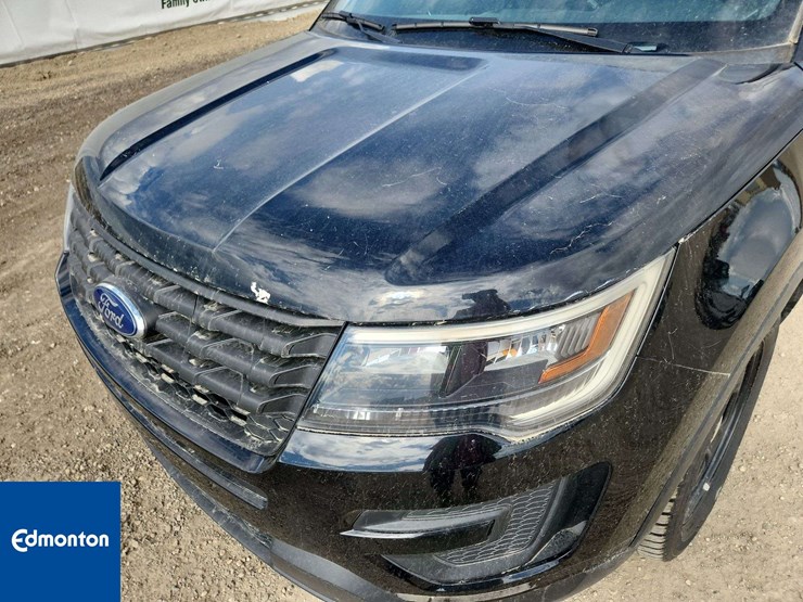 2018-ford-explorer-image-37