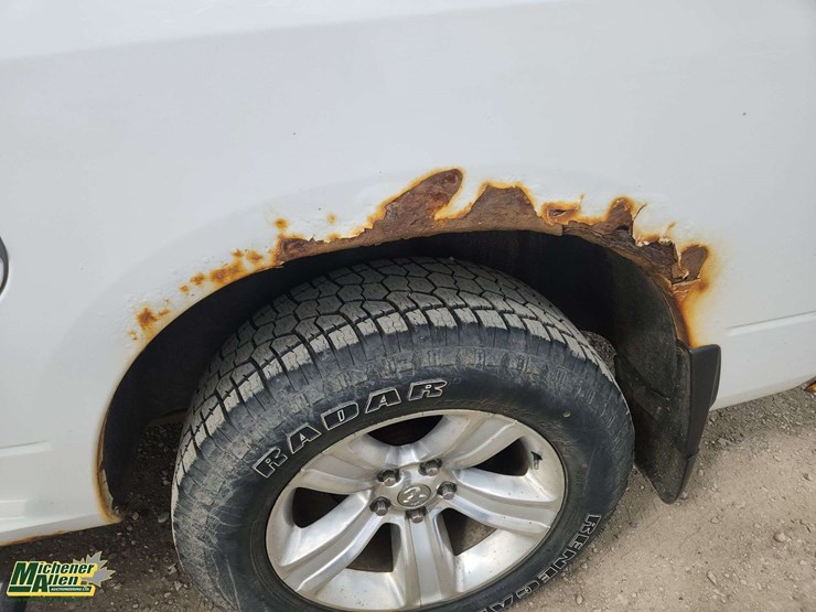 2013-dodge-1500-image-41
