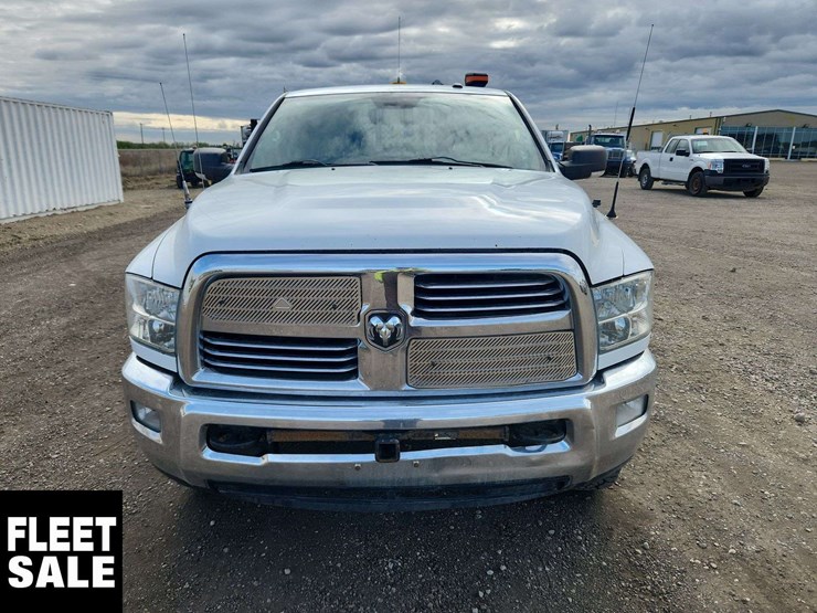 2015-ram-2500-slt-image-17
