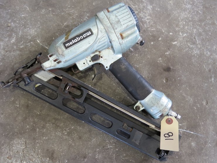 metabo-nail-gun-image-1