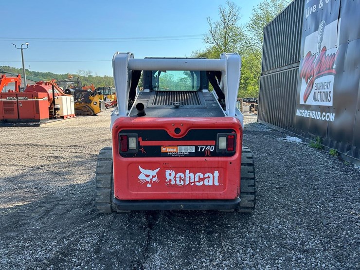 2016-bobcat-t740-image-3