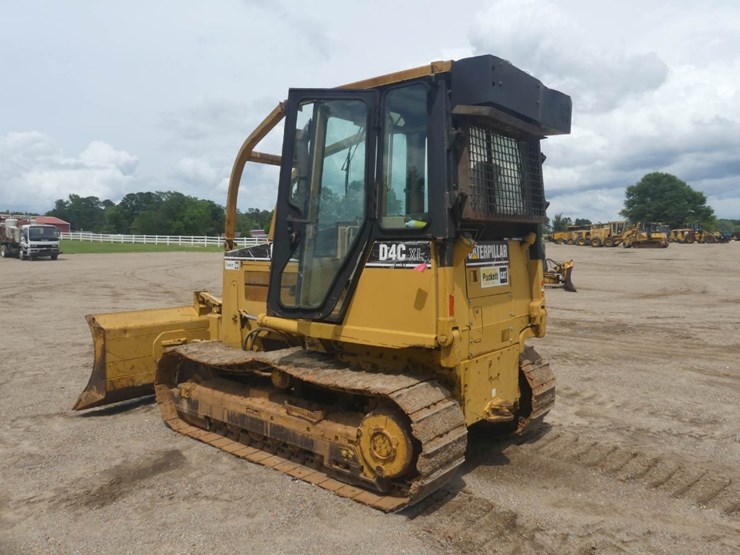 caterpillar-d4c-xl-image-4