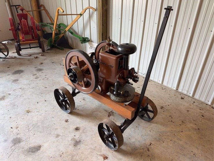bates-bull-pup-2-1/2-hp-engine-image-4