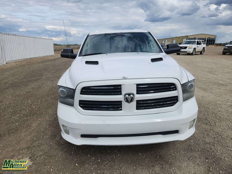 2013-dodge-1500-image-21