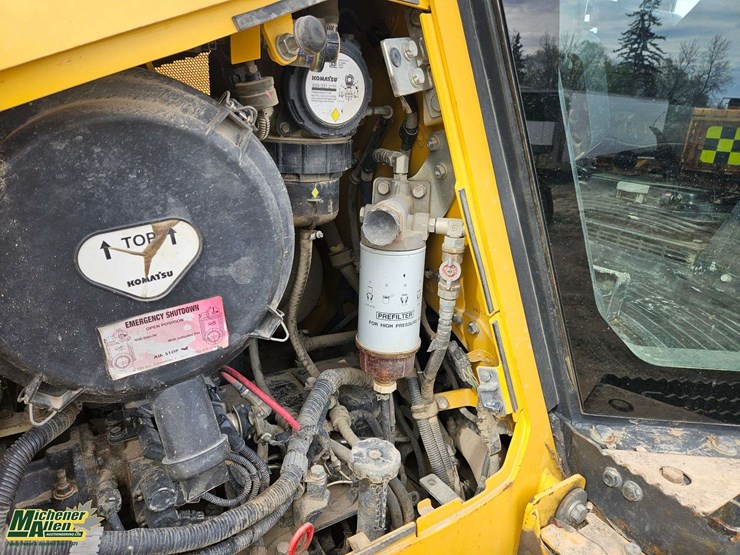 2017-komatsu-d61px-24-image-28