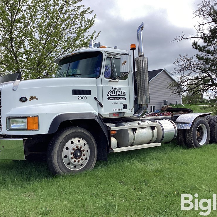 2000 MACK CL713