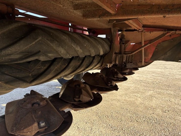 new-holland-1431-image-11
