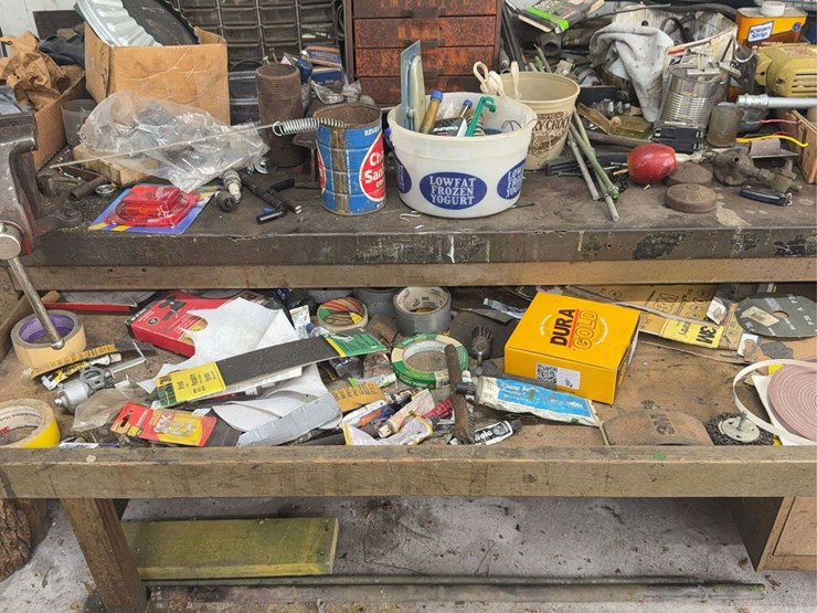 tools,-parts,-and-shop-related-items-image-19