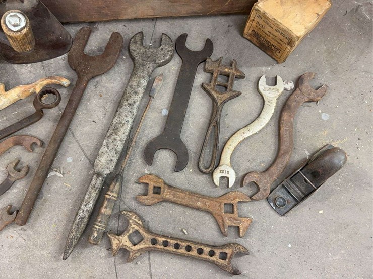 primitive-farm-tools-&-wrench-lot-w/-acme-seeder,-allis-chalmers,-bell-&-hand-tools-image-2