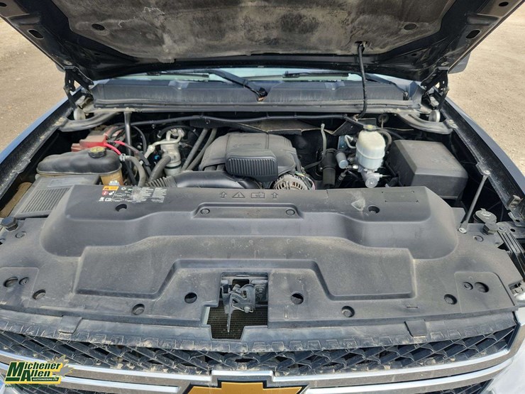 2012-chevrolet-silverado-3500-image-24