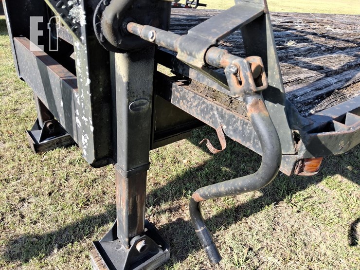 2012-patterson-30-ft-gooseneck-tandem-axle-image-18