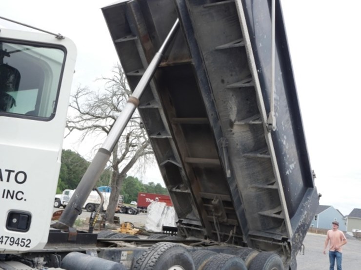 2019-mack-gu713-image-20