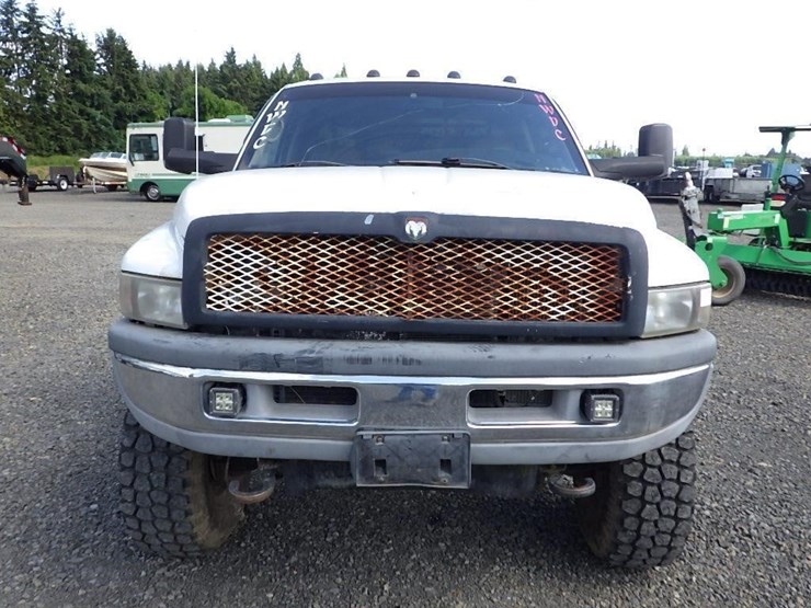 1998-dodge-ram-2500-image-2
