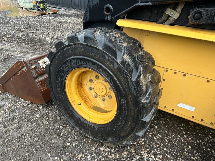 new-holland-lx985-image-17