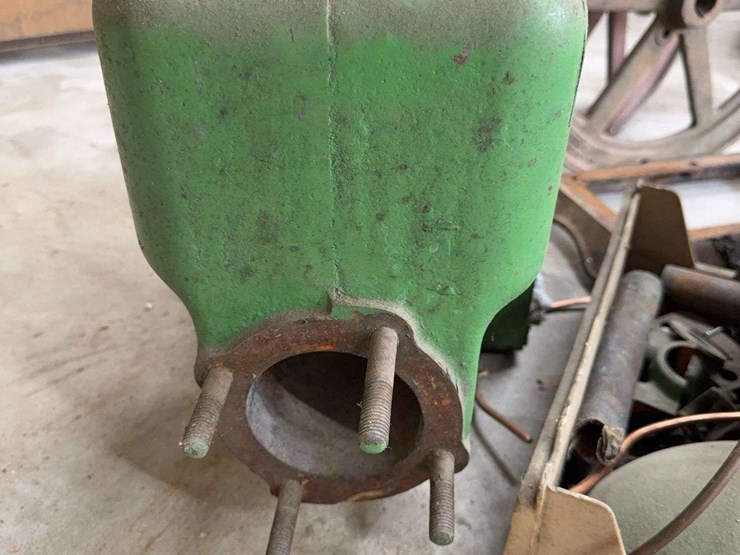 john-deere-engine-parts-assortment-image-9