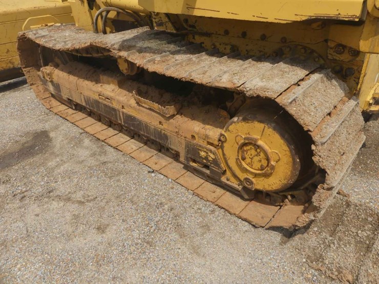 caterpillar-d4c-xl-image-5
