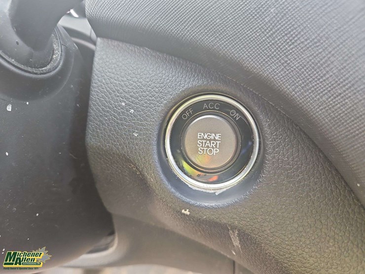 2015-hyundai-santa-fe-image-25