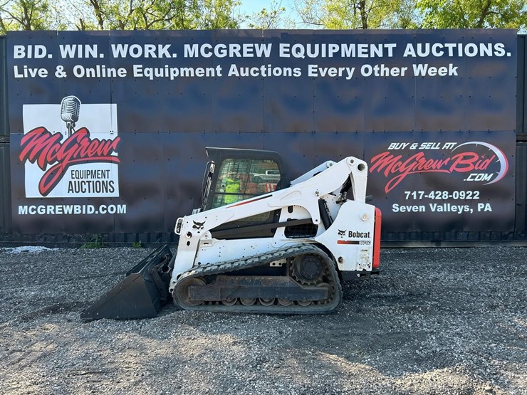 2016-bobcat-t740-image-1