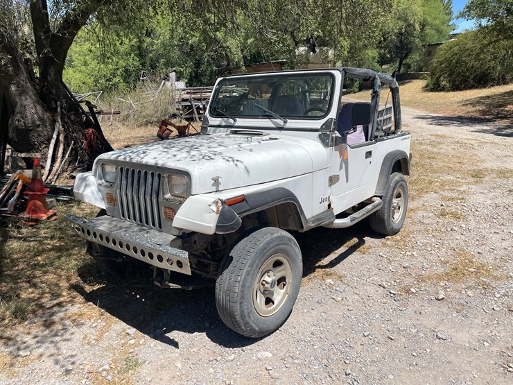 1994-jeep-wrangler-image-1