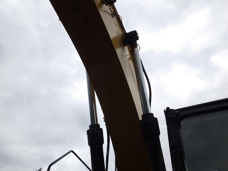 2019-caterpillar-335f-lcr-image-14