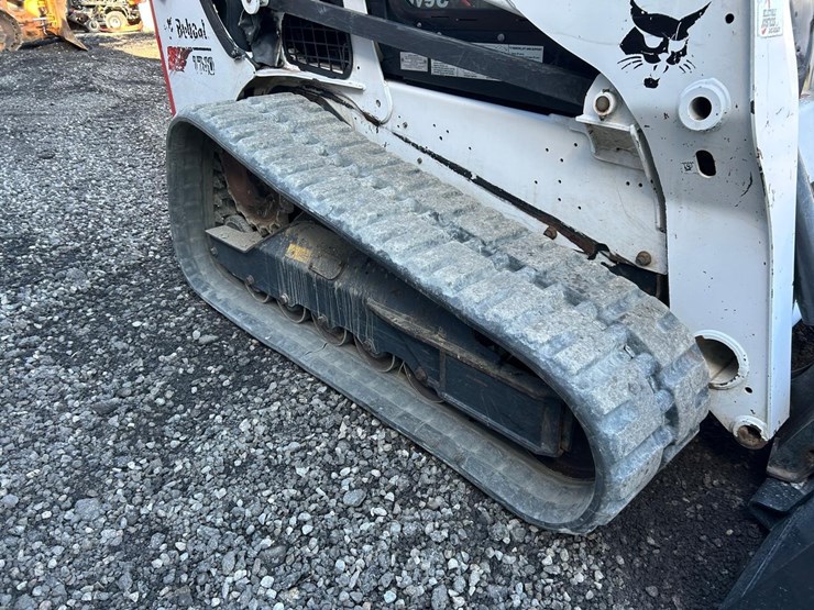 2023-bobcat-t740-image-12