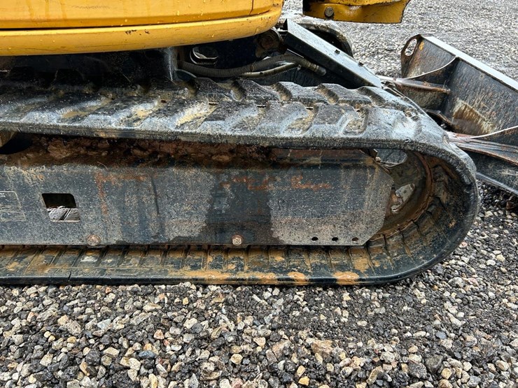 deere-27d-image-12