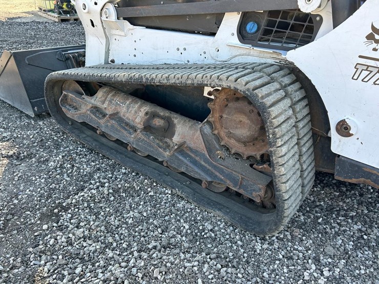 2021-bobcat-t770-image-16