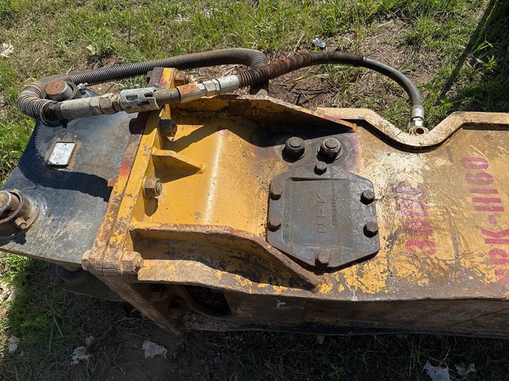 caterpillar-320-image-2