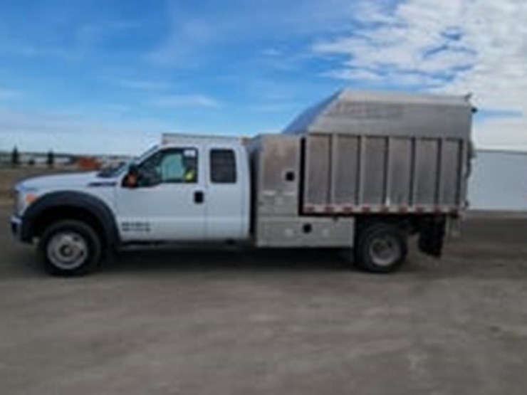 2011-ford-f550-image-5