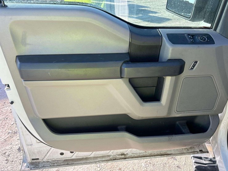2018-ford-f150-image-21