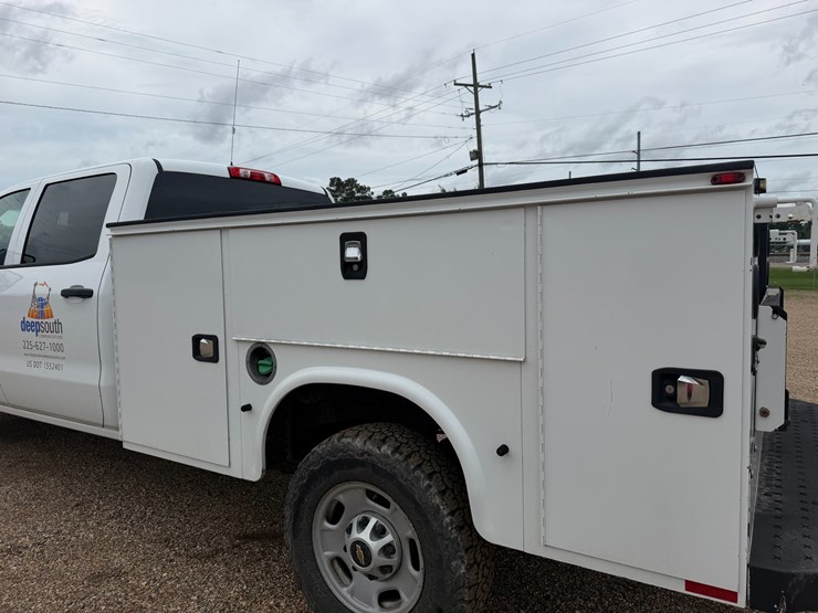 2019-chevrolet-2500-image-6