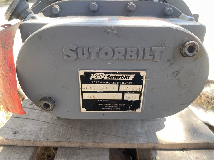 #1073-•-sutorbilt-positive-displacement-blower-image-5