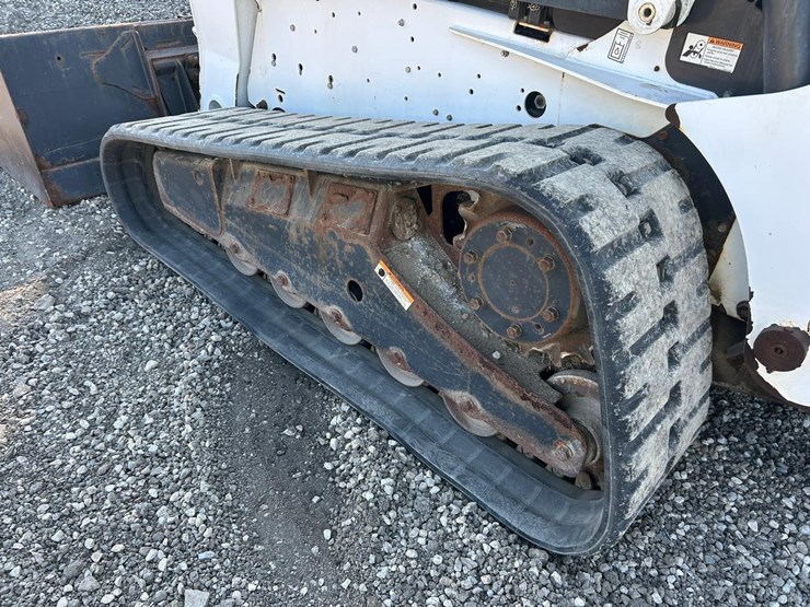 bobcat-t300-image-17