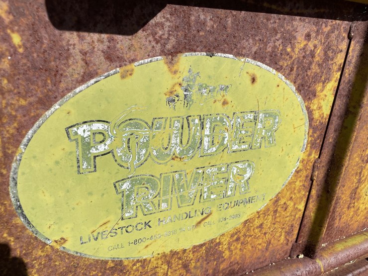#1019-•-powder-river-squeeze-chute-image-8