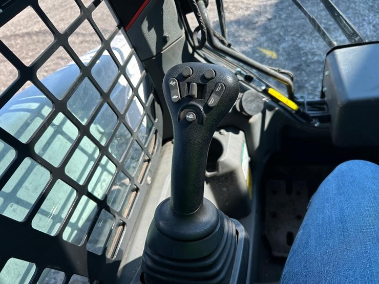 2020-bobcat-s76-image-22