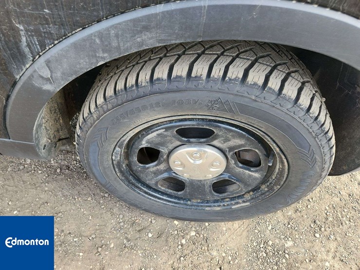 2018-ford-explorer-image-13