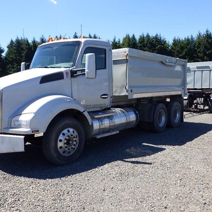 2019 KENWORTH T880