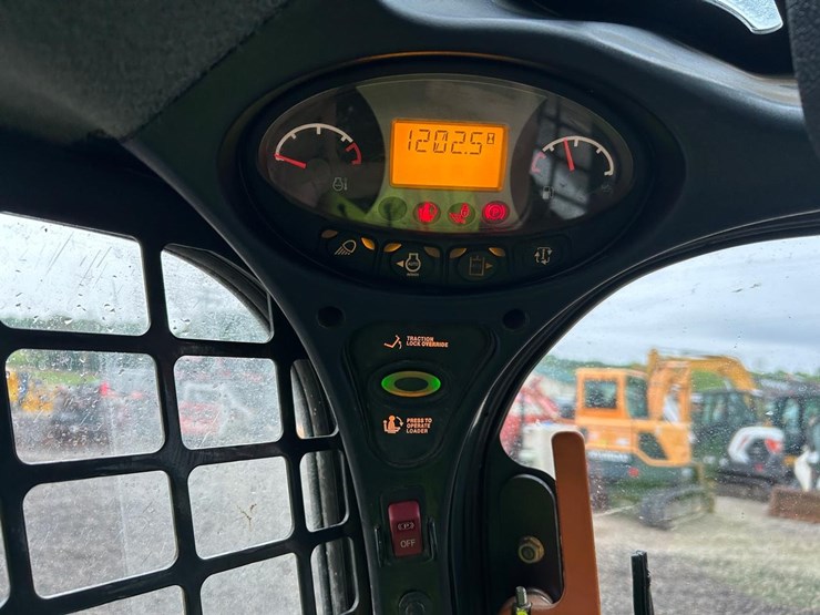 2017-bobcat-t650-image-24